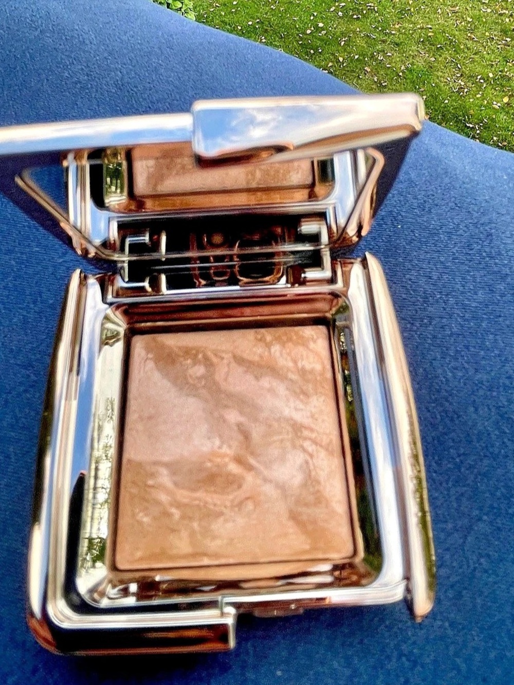 Hourglass Ambient Lighting Bronzer - Luminous Bronze Light
